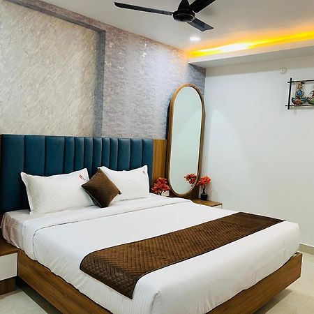 Viola Suites Hyderabad Exteriör bild