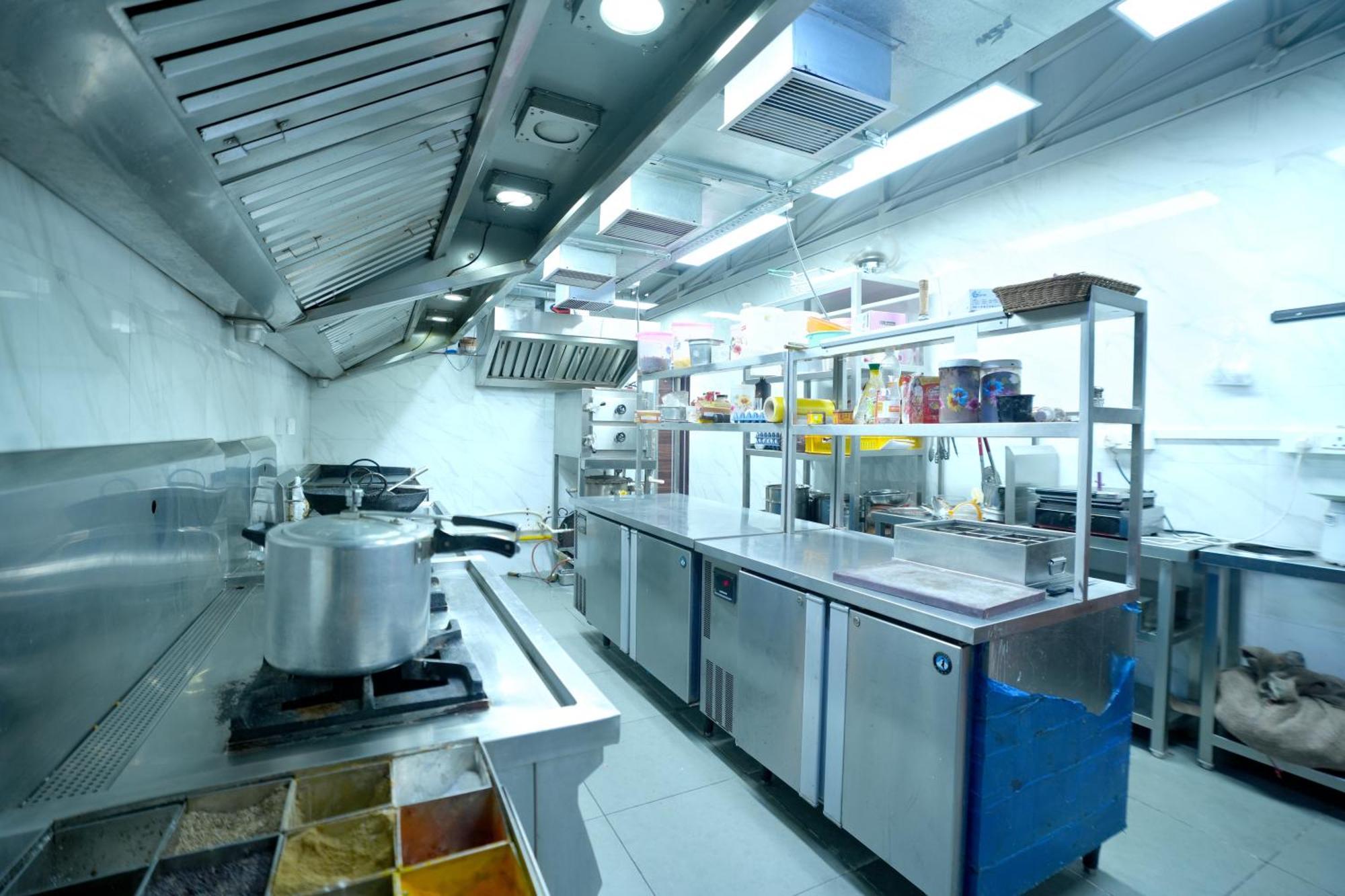 Viola Suites Hyderabad Exteriör bild
