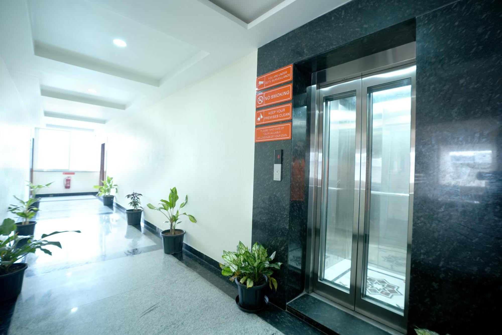 Viola Suites Hyderabad Exteriör bild
