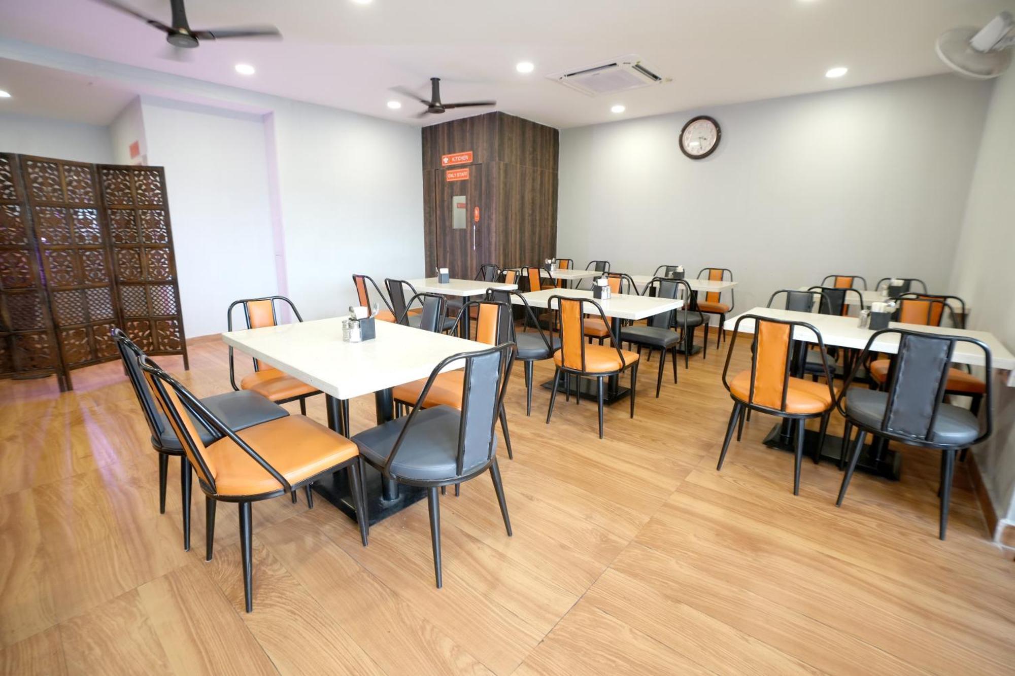 Viola Suites Hyderabad Exteriör bild