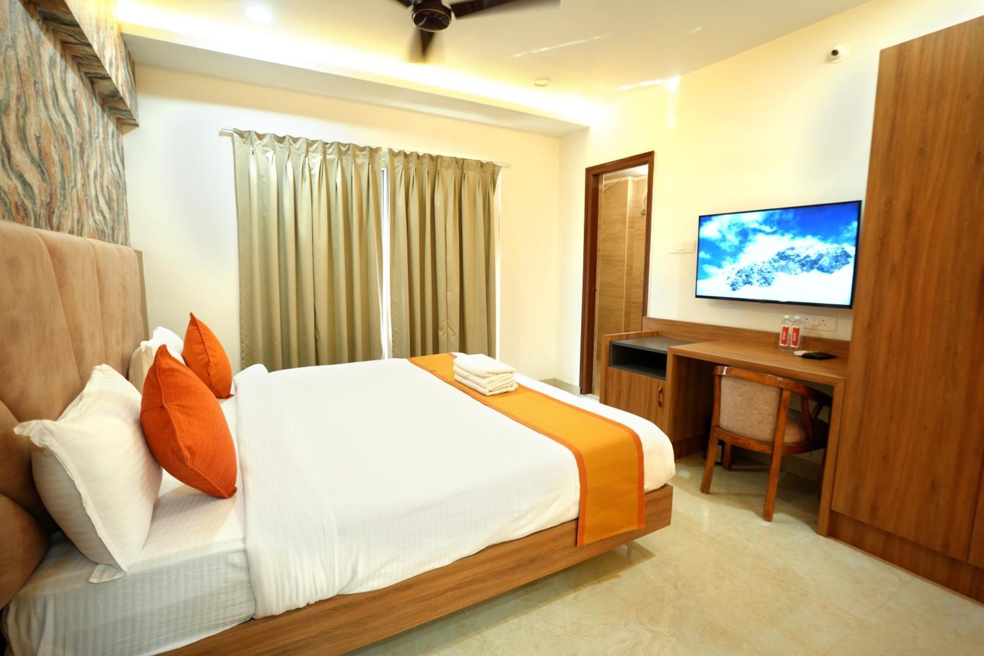 Viola Suites Hyderabad Exteriör bild