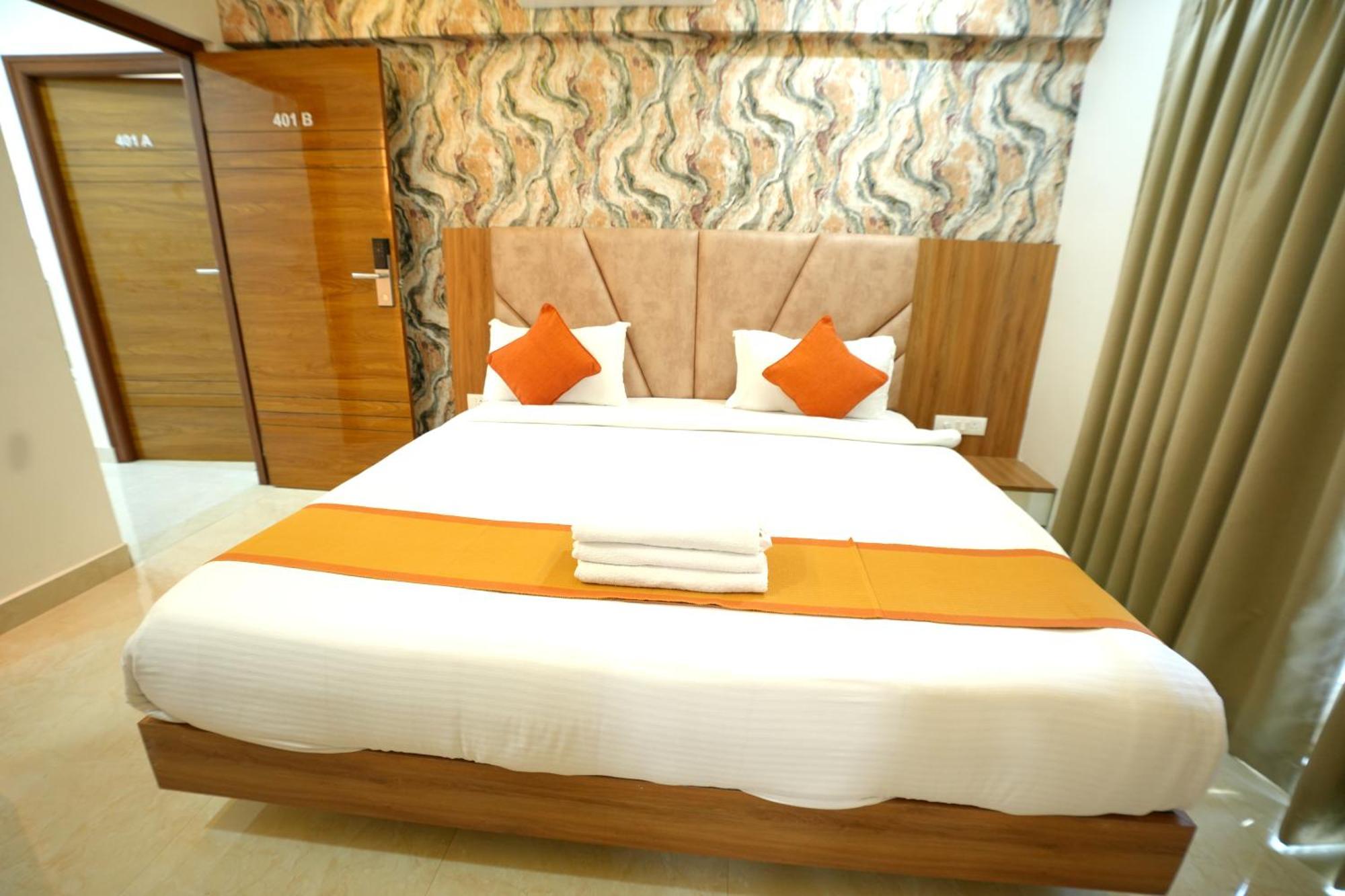 Viola Suites Hyderabad Exteriör bild