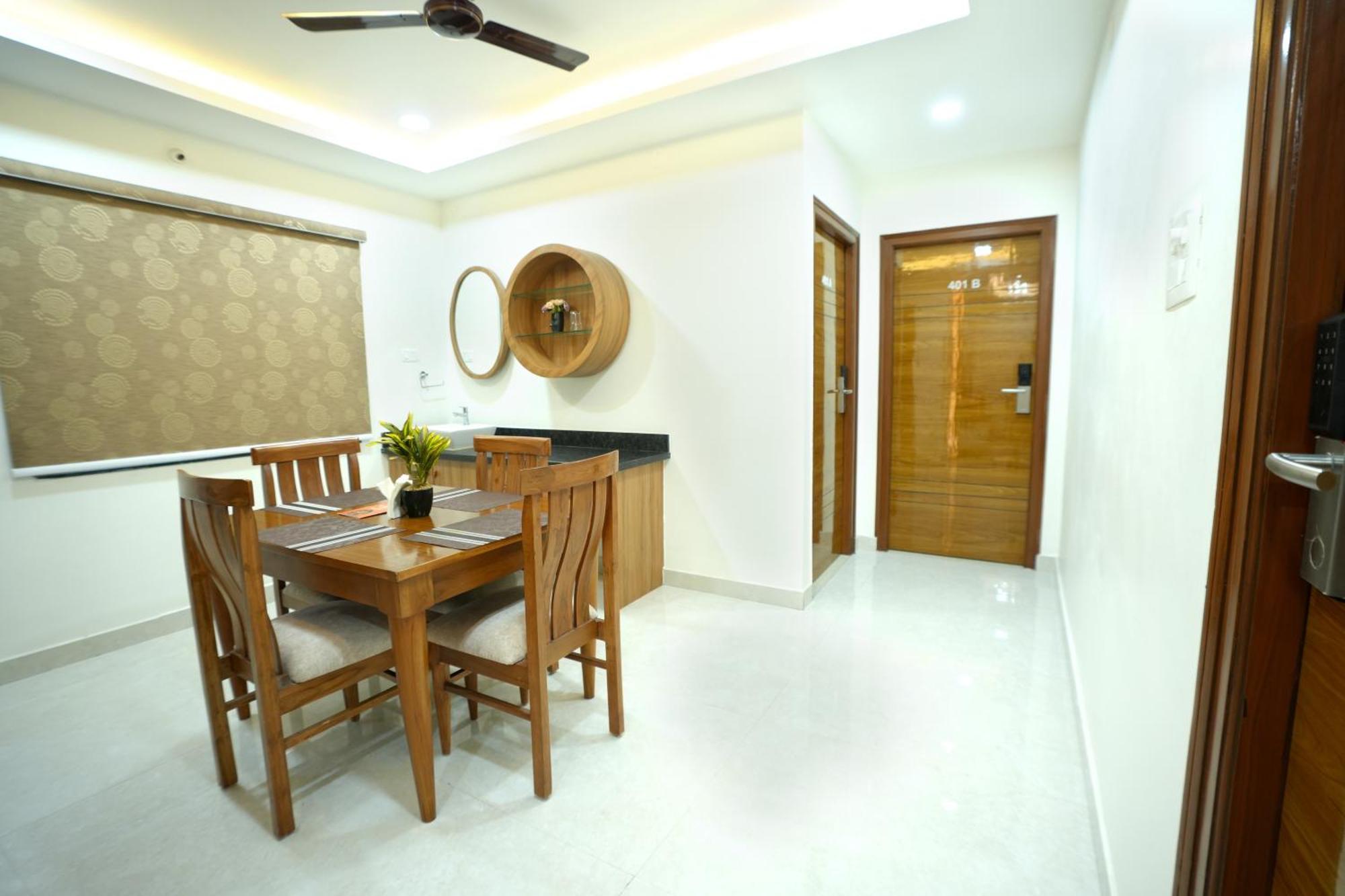 Viola Suites Hyderabad Exteriör bild
