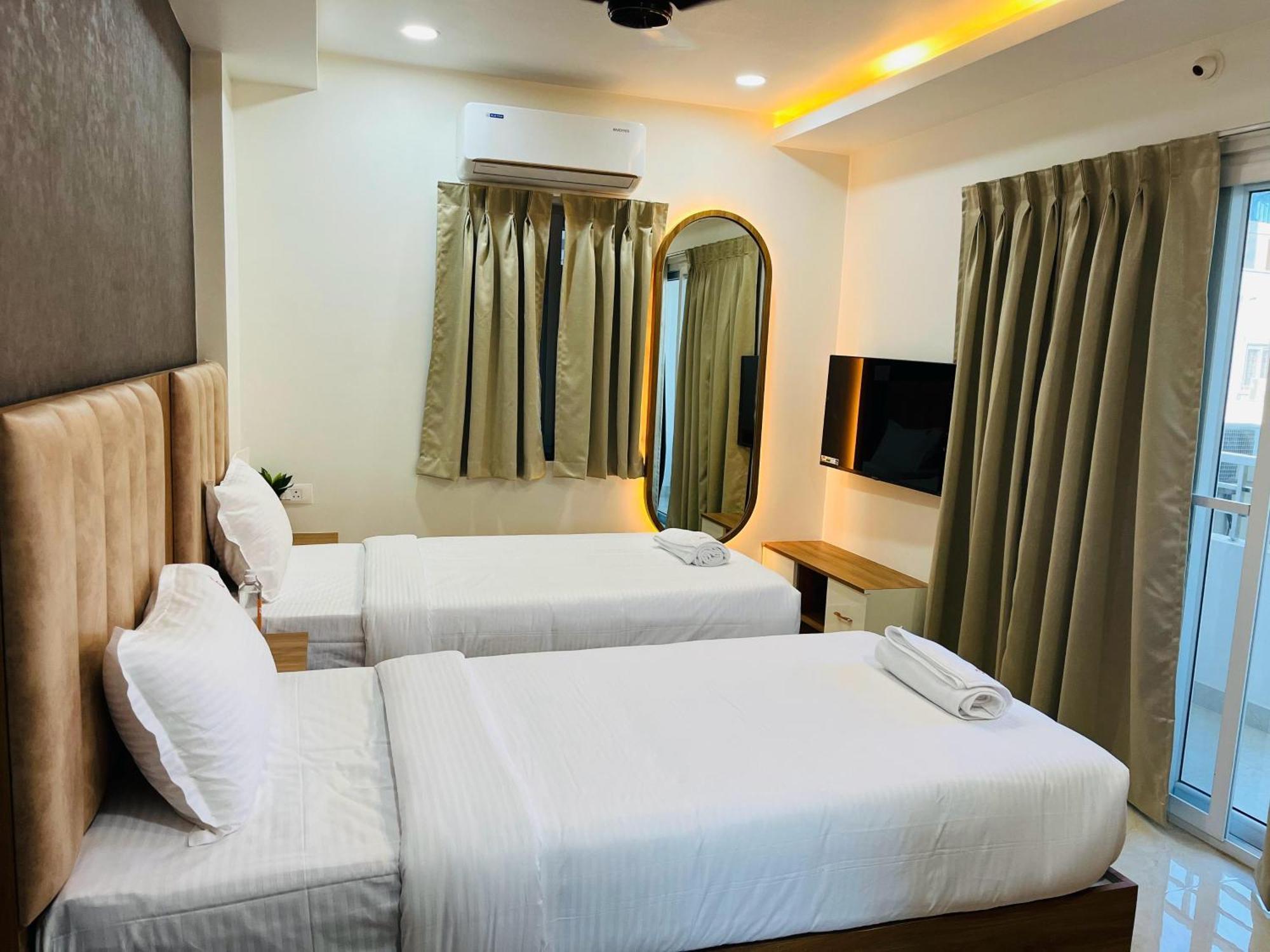 Viola Suites Hyderabad Exteriör bild