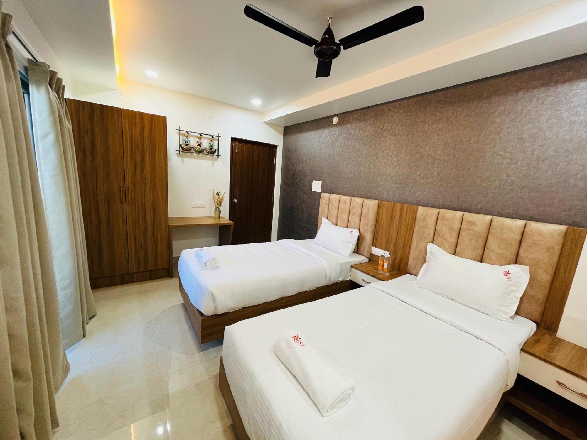 Viola Suites Hyderabad Exteriör bild
